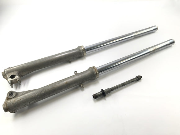 Yamaha XT 500 1U6 [1981] - vidlička vidlice Telegabel s osou