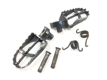 Yamaha YZ 426 F [2000] - Dvojice stupaček řidiče vlevo a vpravo