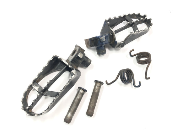 Yamaha YZ 426 F [2000] - Par de conjuntos de apoios para os pés do motorista esquerdo e direito