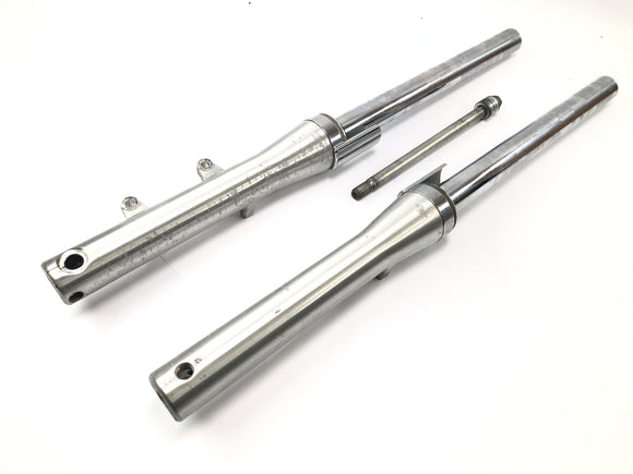 Yamaha XVS 650 Drag Star VM03 [2001] - Haarukka Telegabel akselilla