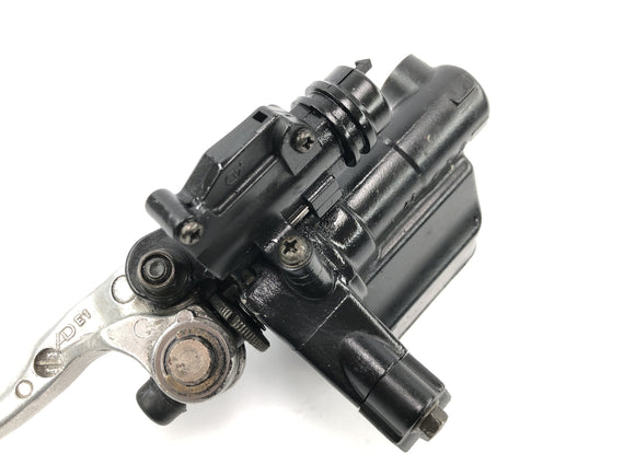 Yamaha GTS 1000 4FV [1997] - Fijación de freno en manillar con bomba y palanca