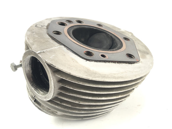 Moto Guzzi v7 Special [1971] - hlava válce napravo