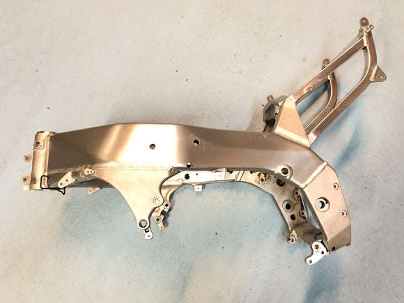 ヤマハYZF 750 R 4HN [1996]  - 紙のあるフレーム