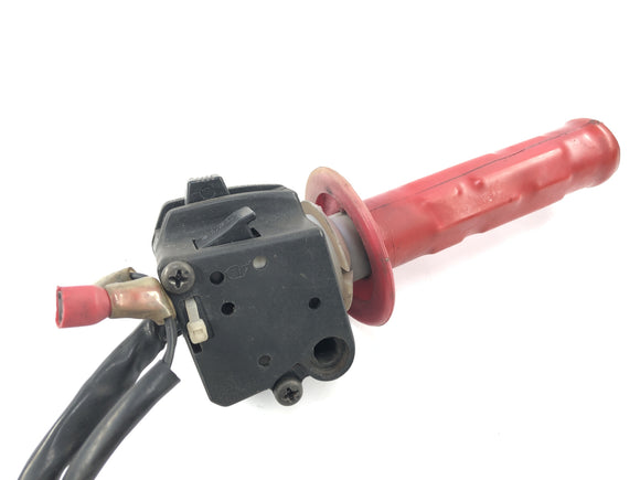 Suzuki GSX R 1100 GV73B [1990] - Stuurfittingsstuurschakelaar op de rechter gashandgreep