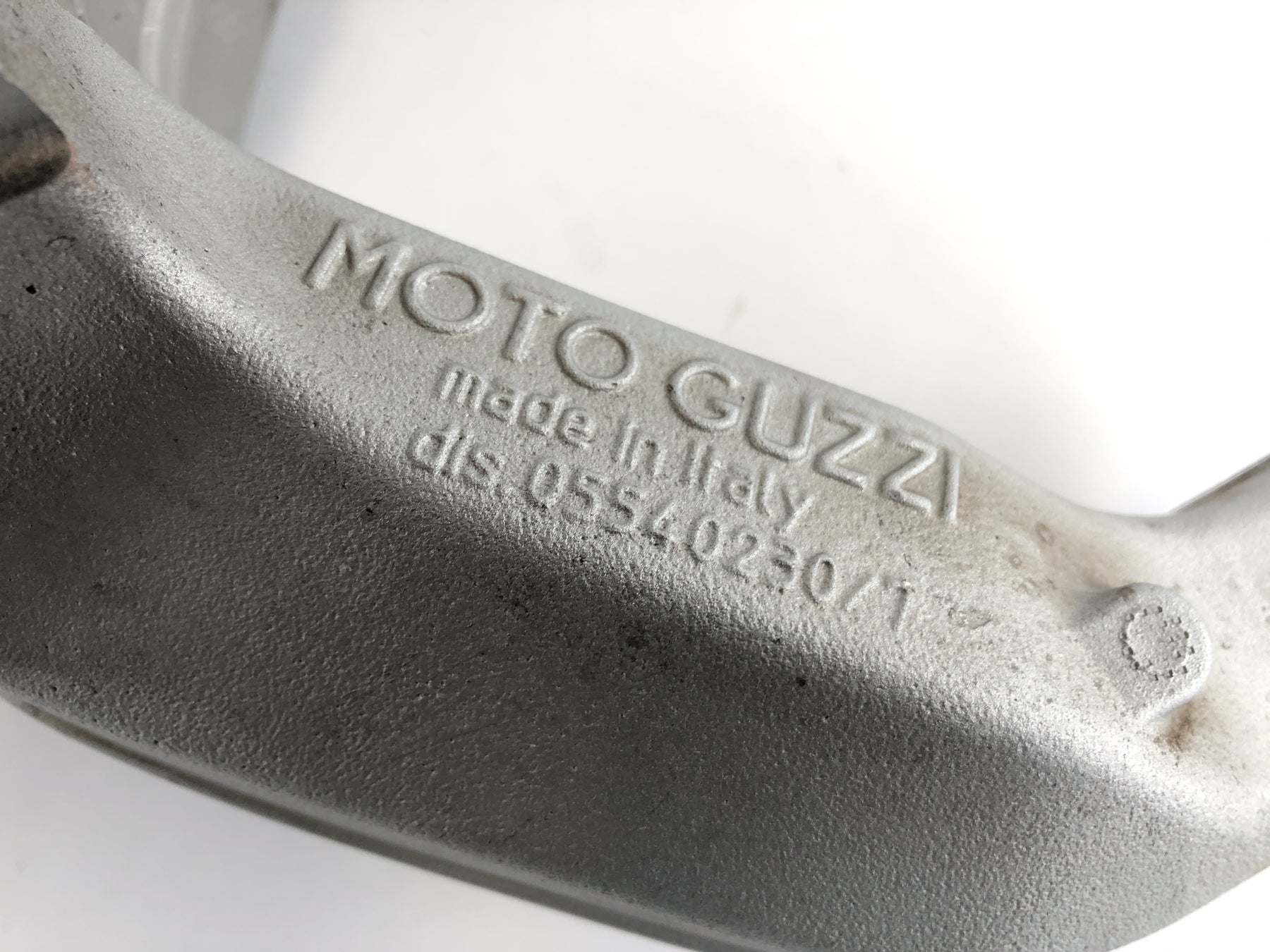 Moto Guzzi 1200 Sport [2007] - Swingarm Single-sided swingarm