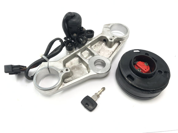 Triumph Daytona 955i T595N [2003] - Schlosssatz Zündschloss Lenkerklemme Tankdeckel Set