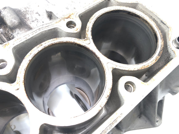 BMW K 1100 LT 100 [1994]  - ピストンズシリンダークランクケースエンジンを備えたモーターブロック