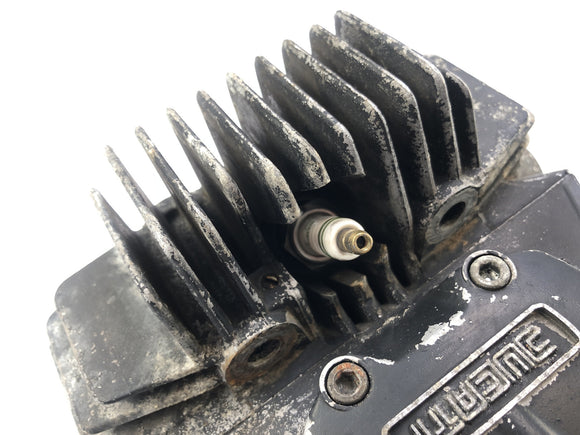 Cagiva Elefant 650 [1984] - Sylinterin pää edessä