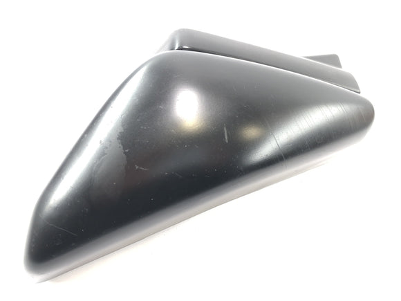 Suzuki VZ 1500 WVCU [2011] - Накладка боковая панель правая Cover Side R