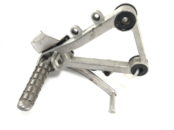 Cagiva Mito 125 EVO 8P [2000] - Fahrerfußraste Fußraste Halterung rechts mit Bremspedal