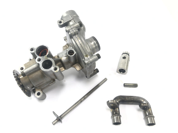 Yamaha YZF R1 RN01 [1998] - jednotka čerpadla olejové čerpadlo