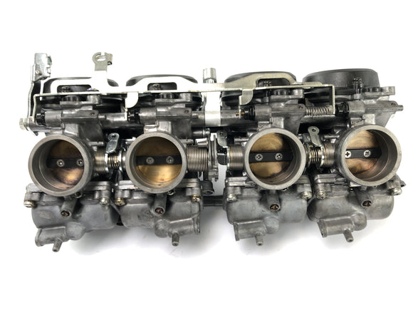 Honda CBR 900 RR SC28 [1994] - Karburátor karburátoru musí být