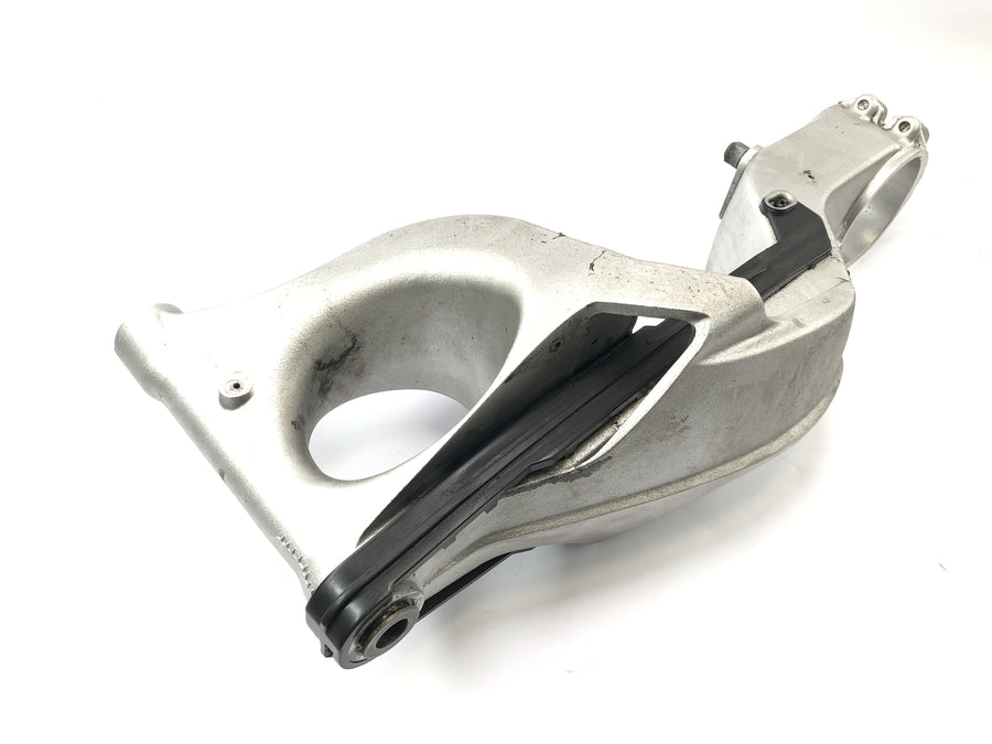 Aprilia første 1000 Futura [2002] - Schwinge bakhjulssving