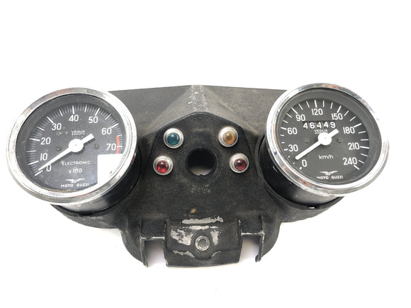 Moto Guzzi V7 Special [1971] - kokpit tacho