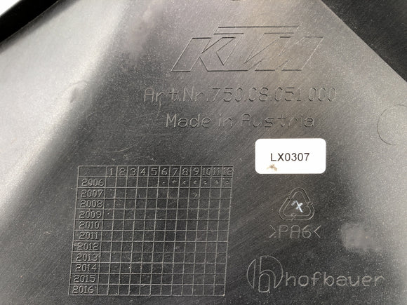 KTM 690 SM Prestige [2007] - boczna okładzina prawej okładziny Pisma Part Cover Right
