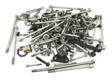 Kawasaki Z 1000 ZRT00A [2006] - Zbytkové díly a šrouby jsou svazek