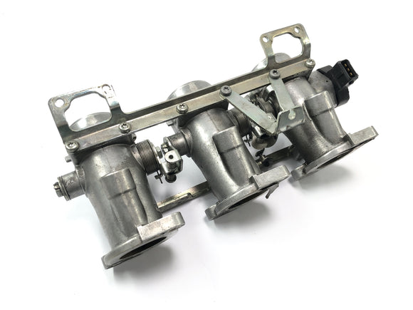 Triumph Speed ​​​​Triple T509 [1998] - Vstřikovací systém vstřikovacího systému těla škrticí klapky