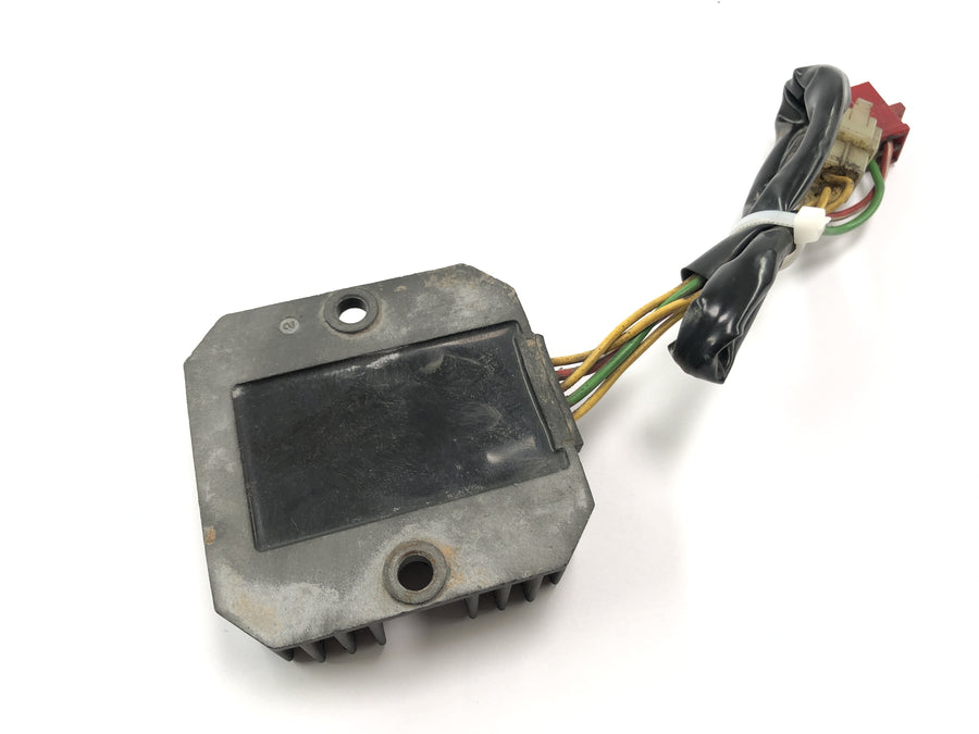 Honda NX 650 RD08 [1995] - Spannungsregler Gleichrichter Regulator Ladegerät Honda