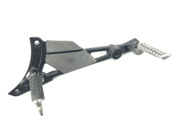 Kawasaki Zephyr 750 ZR750C [1994] - Fußrastenanlage Fahrer Beifahrer Fußraste Halter links