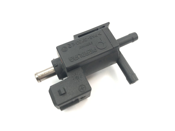 Aprilia RSV 1000 R [2004] - Magnetventil Unterdruckventil Schaltventil Pierburg