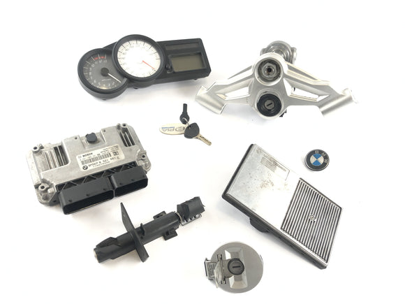 BMW K 1300 S K12S [2010] - zámečník Zündchlos CDI Tank Lock pro Gabelbrücke nad tacho kokpitem ECU