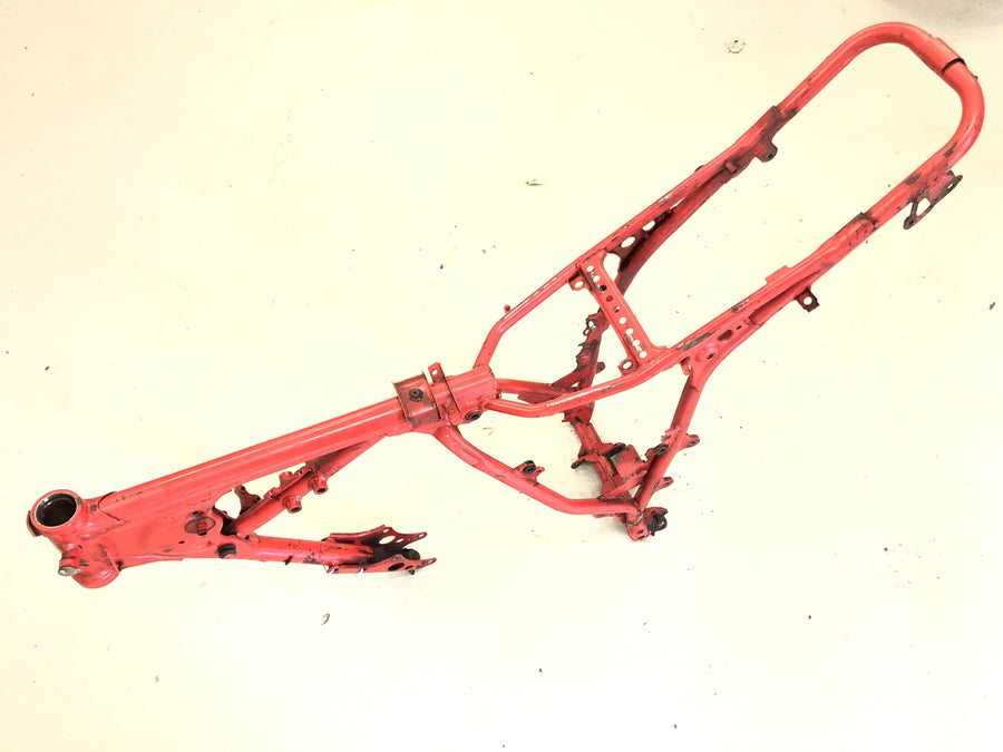 Yamaha XT 600 43f [1985] - рама с бумагами