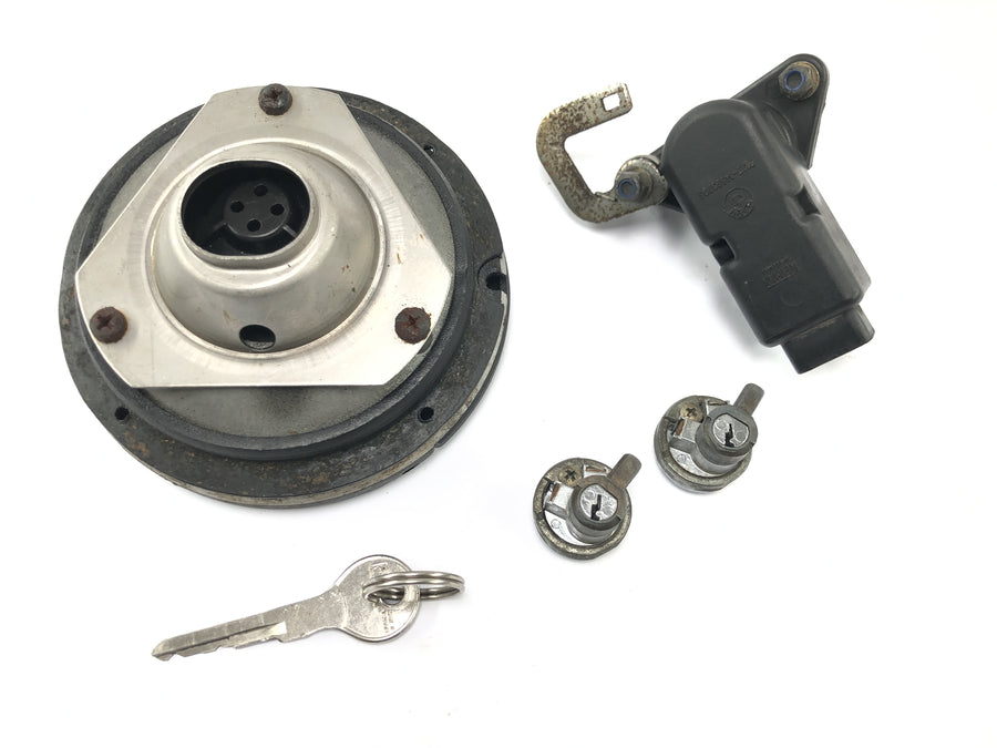 BMW K 1100 LT [1993] - Slotenset contactslot met vorkbrug bovenaan, tankdop, opbergvaksloten