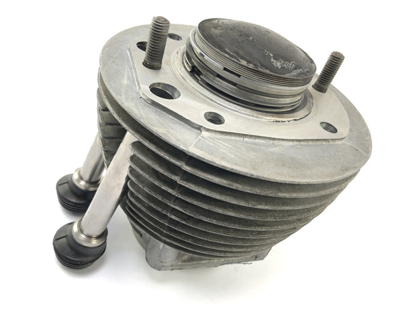 BMW R 60/5 [1973] - Cylinder with piston on the left