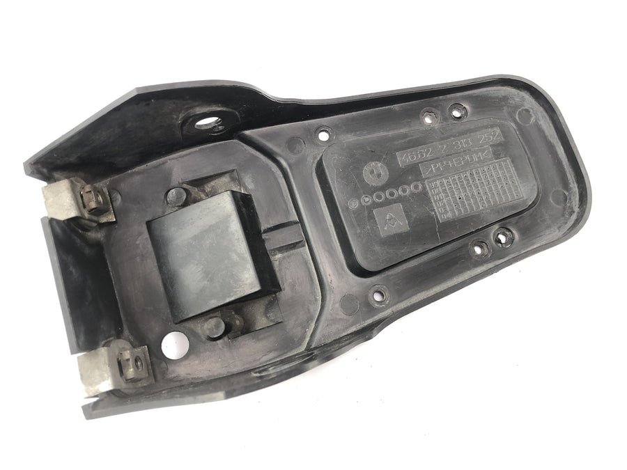 BMW R 1150 GS R21 [2002] - Rücklichtaufnahme Spritzschutz Abdeckung