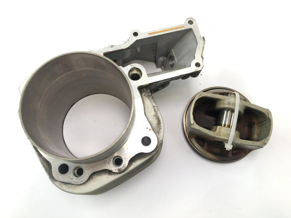 BMW R 1150 GS R21 [2002] - válec s pístem vpravo