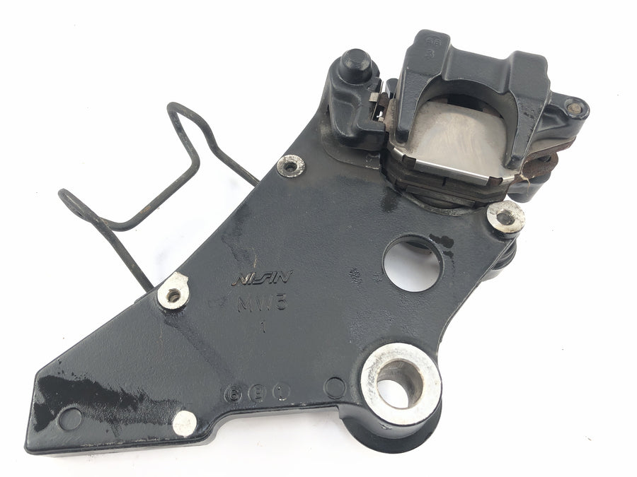 Honda CB 750 RC42 [1996] - Pinça de freio na parte traseira com placa de ancoragem