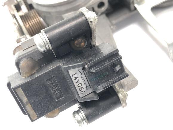 Triumph Speed Triple 1050 515NJ [2007] - Corpo farfallato