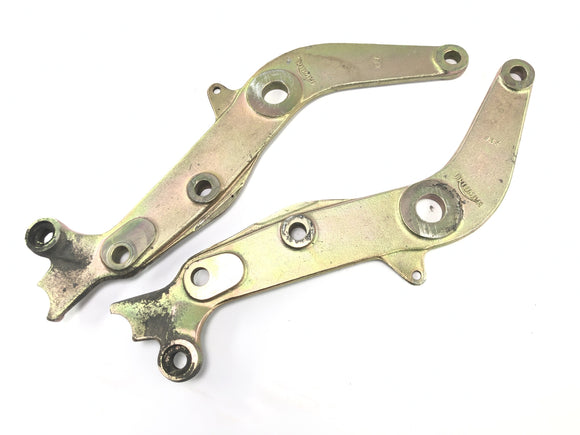 Triumph Daytona 900 T300D [1996] - Engine mount left and right