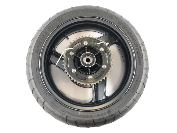 Kawasaki GPZ 1100 ZXT10E [1997] - обод заднего колеса позади