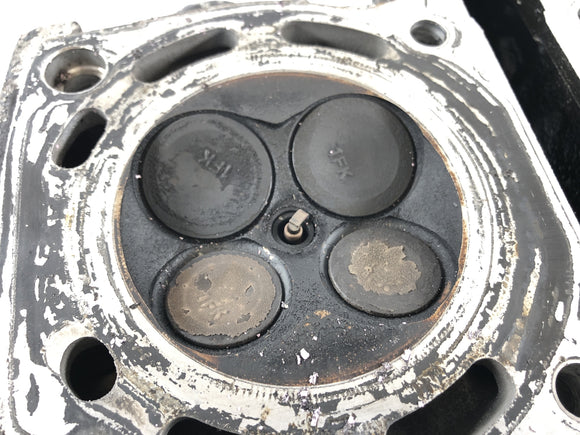 Yamaha v Max 1200 2We [1996]  - 后部的圆柱体头