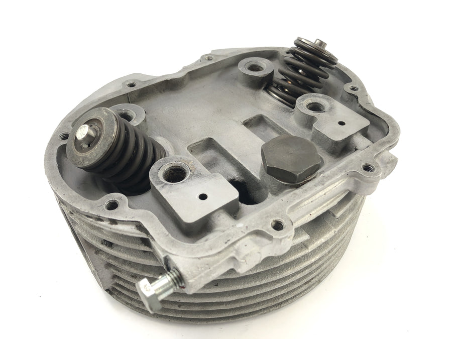 Moto Guzzi V7 Special [1971] - Cylinder Head po prawej stronie