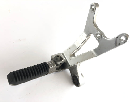 Suzuki GSX -R 1100 W GU75 C [1993] - Palatinaat voetsteun aan de linkerkant met beugel