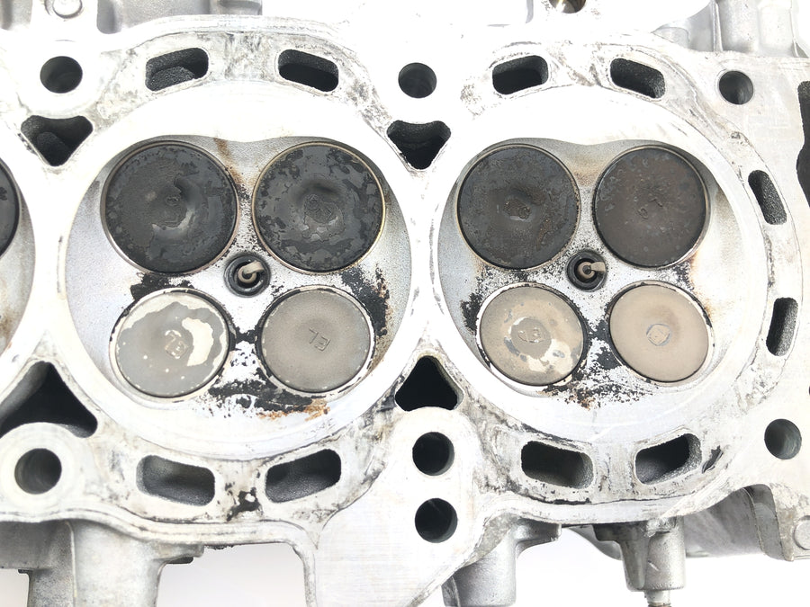 Honda CBR 1000 RR SC57 [2006] - sylinderhodeventiltog ventilseteventilkanaler
