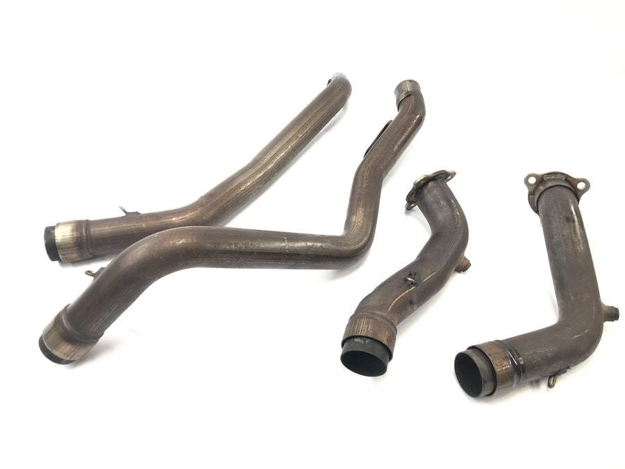 Aprilia RST 1000 Futura [2002] - Pakoputket