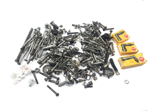 Kawasaki Z 1100 KZZ10A [1984] - Restelijke onderdelen en schroeven zijn bundel