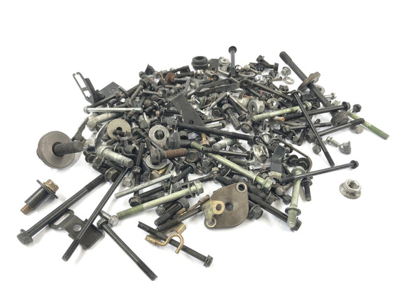 Kawasaki VN 1600 Mean Streak VNT60B [2005] - Schrauben und Restteile Konvolut