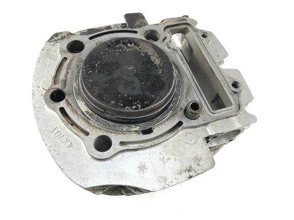 Yamaha XV 750 5G5 [1982] - цилиндр с поршнями сзади