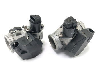 BMW R 1200 ST R1ST [2006] - Kaasuventtiilin yksikkö vasen ja oikea kaasuventtiilit