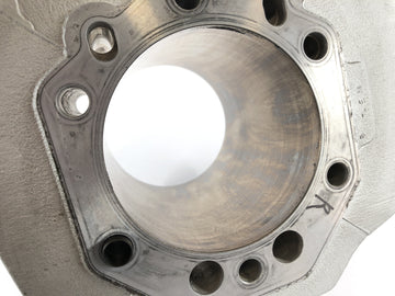 Moto Guzzi 1200 Sport [2007] - Cilindro con pistones a la derecha - 0