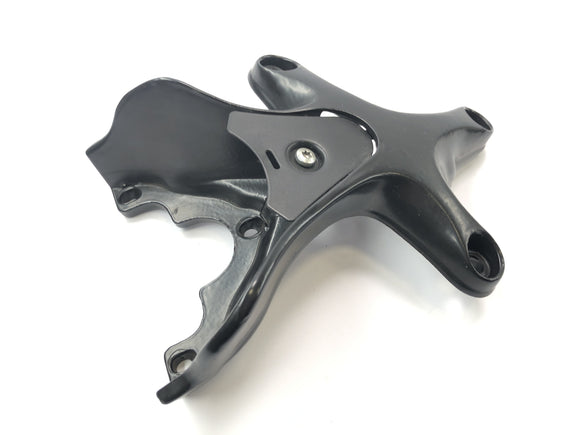 Triumph Speed ​​​​Triple T509 [1998] - rungon pidike, ohjauspään pidike, ohjaamon kiinnitys