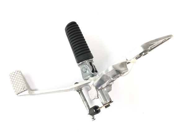 Yamaha XJR 1300 RP06 [2002] — Система подставки для правой ноги с педалью тормоза