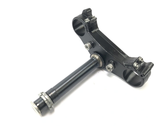 Aprilia Rst 1000 Futura [2002] - Fork Bridge hieronder