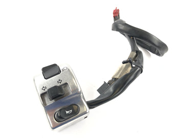 Kawasaki VN 1600 Средняя полоса VNT60B [2005] - Переключатель руля на левом руле.