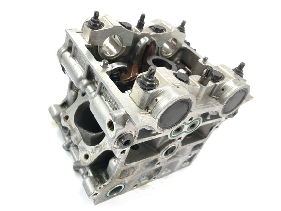 Ducati 999 H4 [2003] - hlava válce vpředu