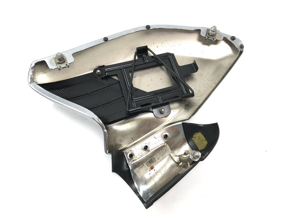 BMW R 1200 CL K30 [2003]  - 右側のエアフィルターのふた